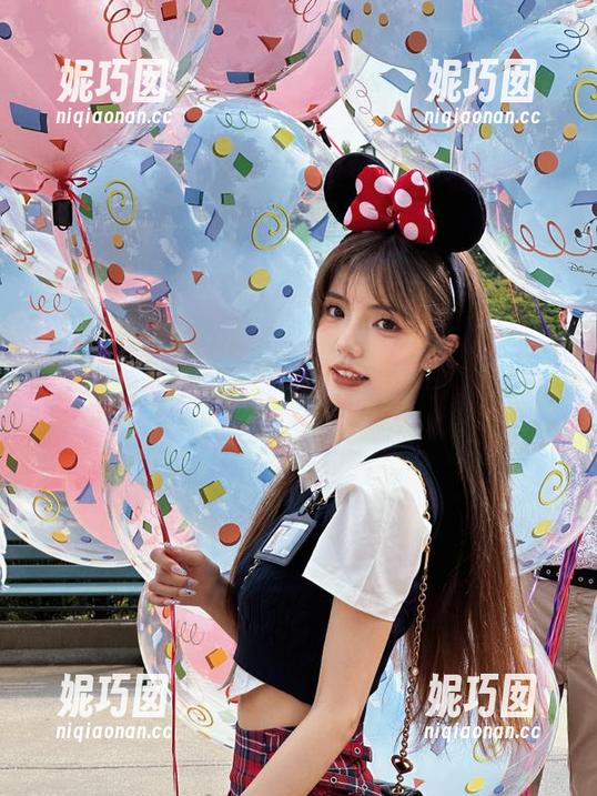微密圈 - 追随Cool文茜的步伐，揭开连体衣套图里的迷人风采与写真故事！.txt