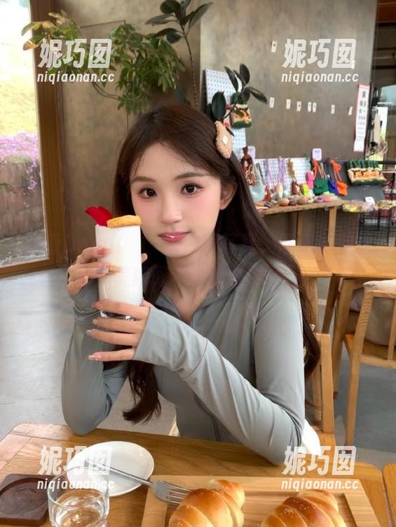 来看Dami(퀸다미)校服写真，网盘收藏超美瞬间不容错过.txt
