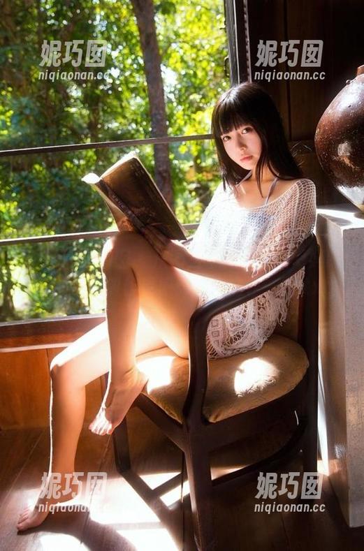Feilin嗲囡囡 - 从图片中探寻PaPa妈咪兔女郎的创作灵感：倾心之作一览.txt