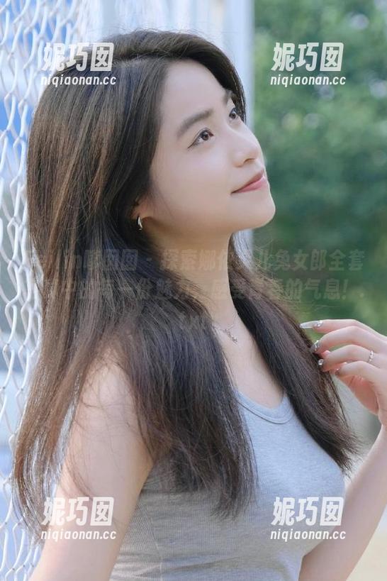 Feilin嗲囡囡 - 探索娜依灵儿兔女郎全套写真中的每一份魅力，感受青春的气息！.txt