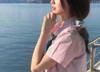 Feilin嗲囡囡 – 私拍美图专辑：施忆佳KITTY与裤里丝结合，魅力四溢的视觉盛宴.txt