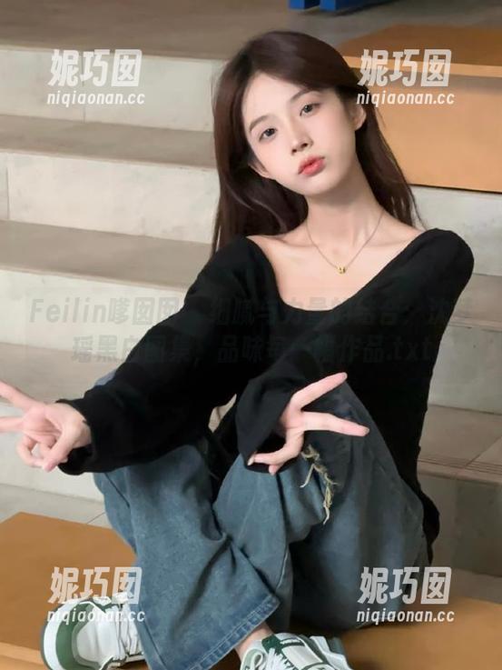 Feilin嗲囡囡 - 细腻与力量的结合：沈梦瑶黑白图集，品味每一幅作品.txt