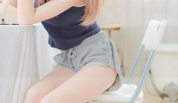 Feilin嗲囡囡 – 鱼子酱fish秘书系列美图：打造成最诱人的壁纸作品.txt