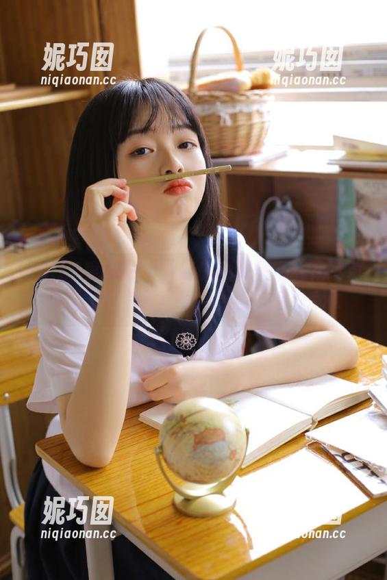 GIRLT果团网 - 梦幻般的陈雅漫红裙写真套图，唯美合集令你流连忘返！.txt