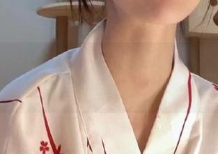 HuaYang花漾 – 甜蜜暴击！周于希的私拍图集，花嫁情怀让你的心动不已！.txt