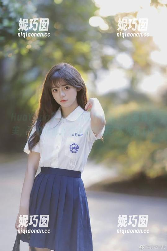 HuaYang花漾 - 见证熊小诺双人写真之美，全套作品点燃你心中的艺术火花.txt