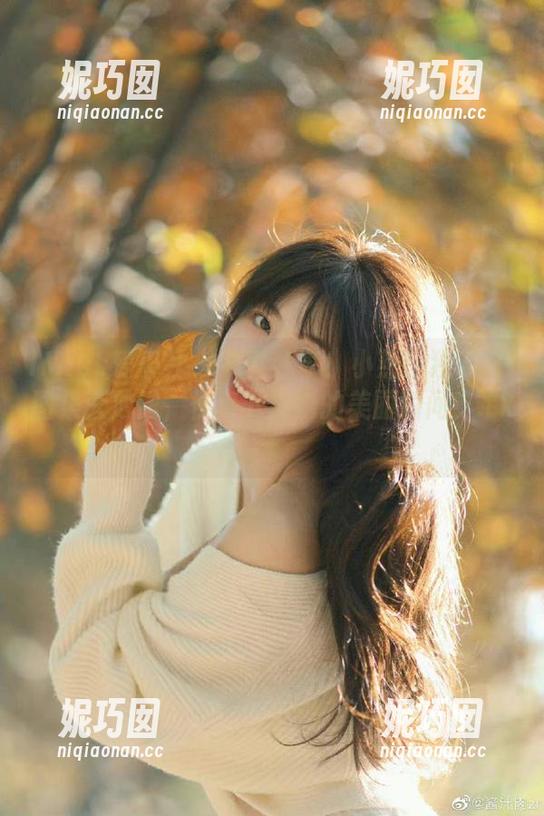 IMiss爱蜜社 - 免费分享！小热巴独家JK图集大放送，快来下载她的美丽瞬间！.txt