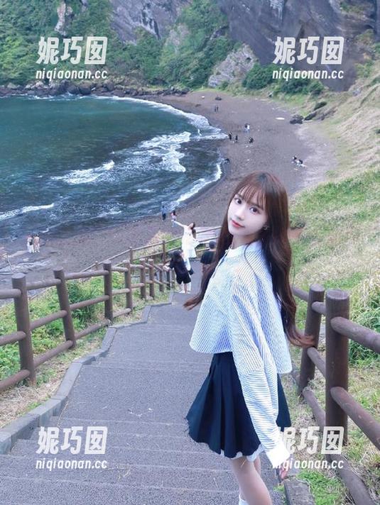 私拍之美：山茶摄影浴室.丝作品捕捉那些瞬间的优雅.txt