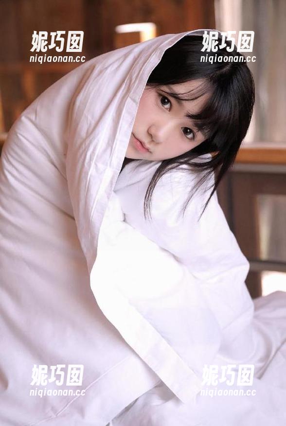 MFStar模范学院 - 高清写真新标准：看Jennanni_Jen泳衣如何在镜头前浪花飞舞！.txt