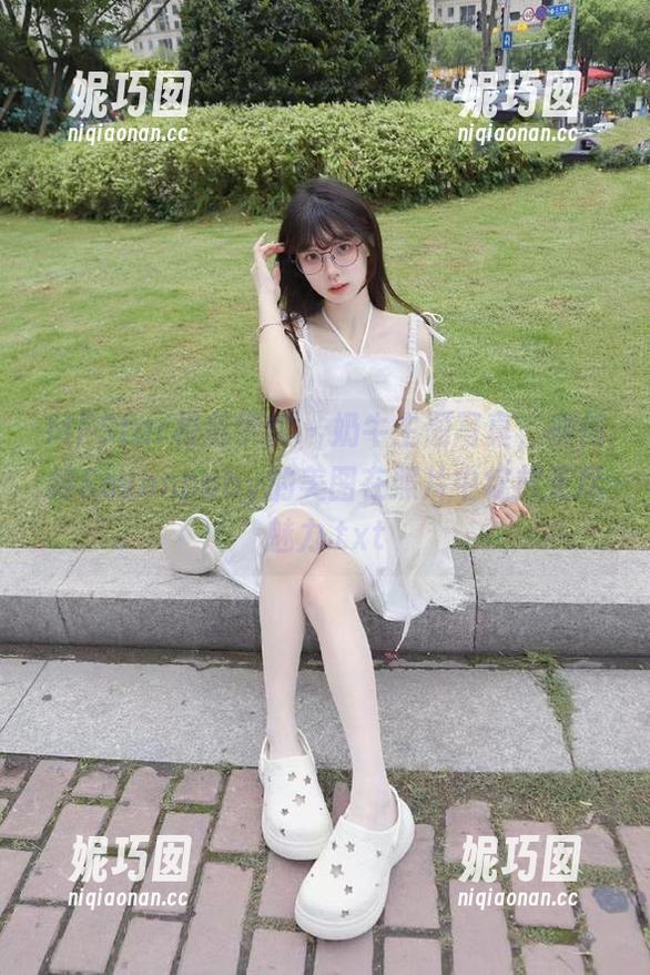 MFStar模范学院 - 奶牛主题写真，柳侑绮Sevenbaby的美图在照片中绽放无尽魅力.txt