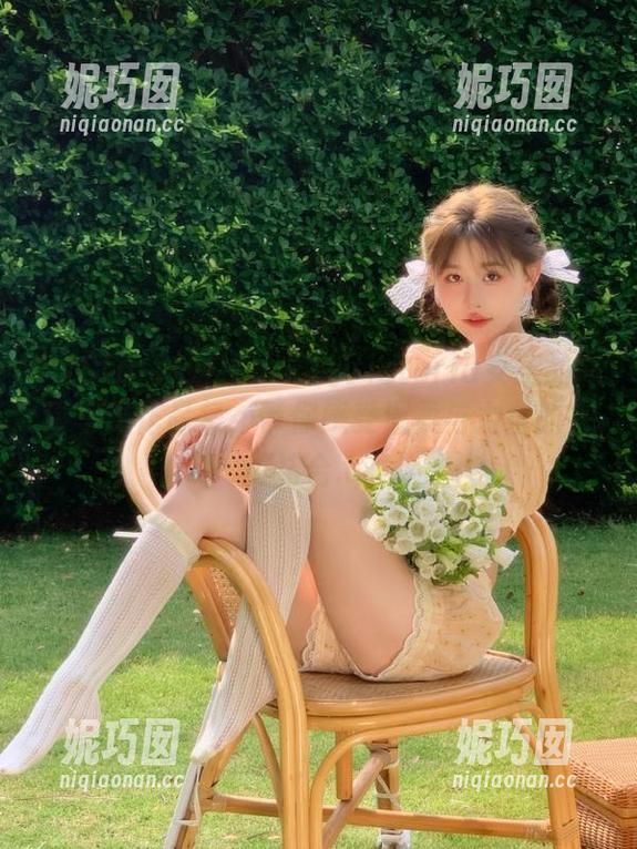 MiStar魅妍社 - 果儿Victoria女王的高清写真作品集，带你感受温柔与力量的完美结合.txt