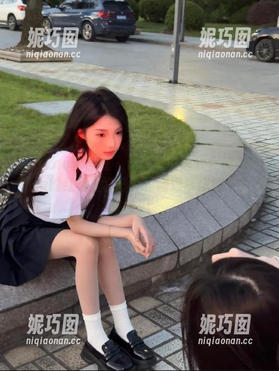 MiiTao蜜桃社 - 让我们一起欣赏桃乃香Tina的红裙全套写真，图像带你感受时光.txt