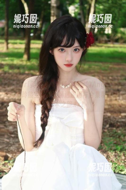 MyGirl美媛馆 - 独特视角下的AngelaLee李玲镂空写真：精选原图与合集带你畅游艺术之旅.txt