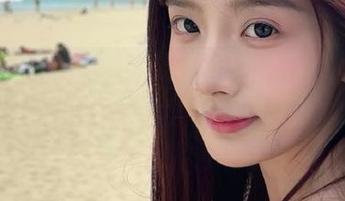 MyGirl美媛馆 – 栗子Riz吊带图集在线上线，感受她带来的独特时尚魅力！.txt