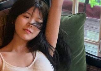 MyGirl美媛馆 – 绮里嘉可爱写真原图分享，图包带你领略她的轻松风格.txt