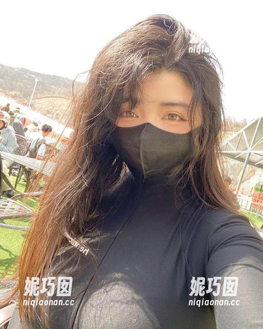 爱上NinJa阿寨寨的奶牛写真美图，下载分享生活的诗意瞬间！.txt