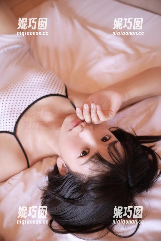 PANS写真 - 韩美轩牛仔裤魅力全景：绝美原图与全集一次性带给你！.txt
