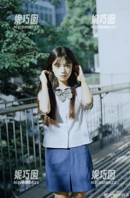 探秘Rioko凉凉子天台摄影作品：原图呈现靓丽人生的一瞬间.txt