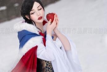 清纯无圣光的Sayathefox，独特写真作品展现她的迷人个性.txt