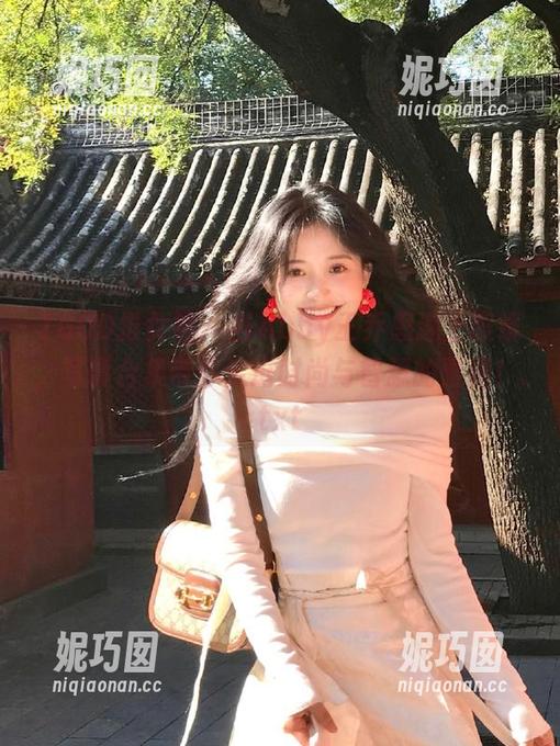 TGOD推女神 - 当Abby王乔恩遇上眼镜，写真合集带你走进时尚与智慧的碰撞！.txt