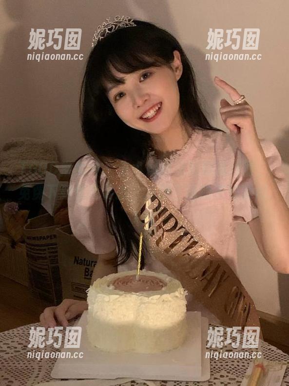 TGOD推女神 - 朱小旭白裙写真高清版，免费下载优雅姿态，捕捉生活的美好瞬间.txt