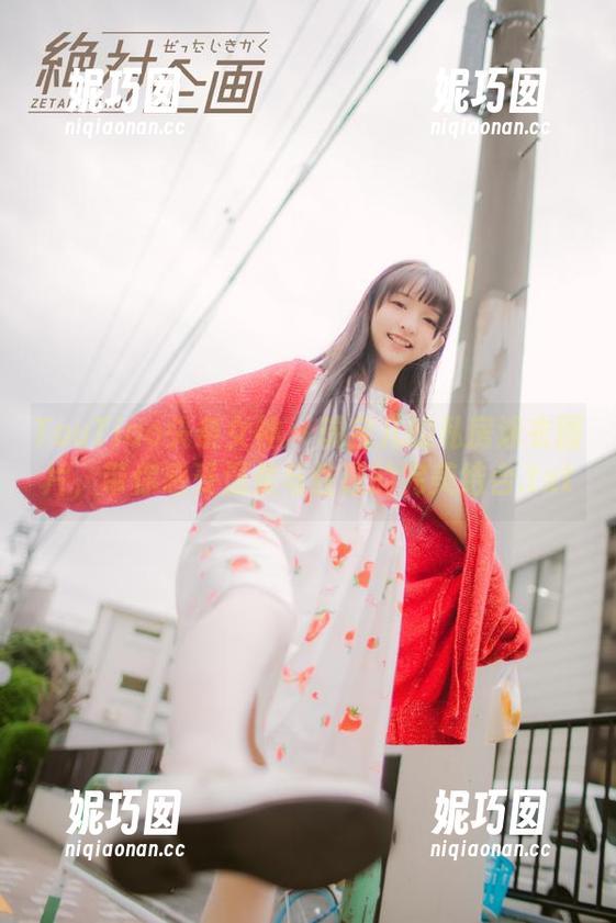 TouTiao头条女神 - 瑞宝儿的私房泳衣图片，带你感受温柔与性感的完美结合.txt