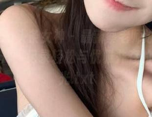 TouTiao头条女神 – 最新蔡老师泳衣写真高清图片，记录轻松与优雅并存的夏日时光.txt