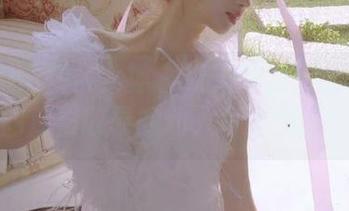TouTiao头条女神 – 跃入郭忆然的泳池世界，图库里收录的动人写真作品！.txt
