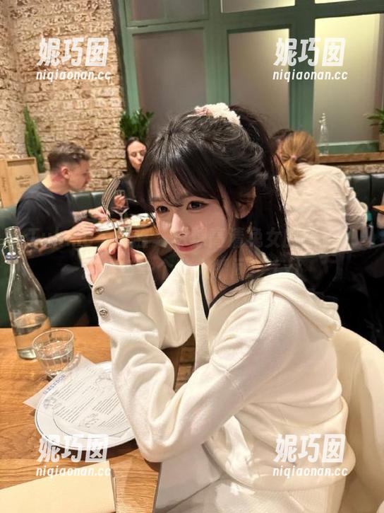 Tukmo兔几盟 - 球球高清兔女郎图包，捕捉每一个动人瞬间！.txt
