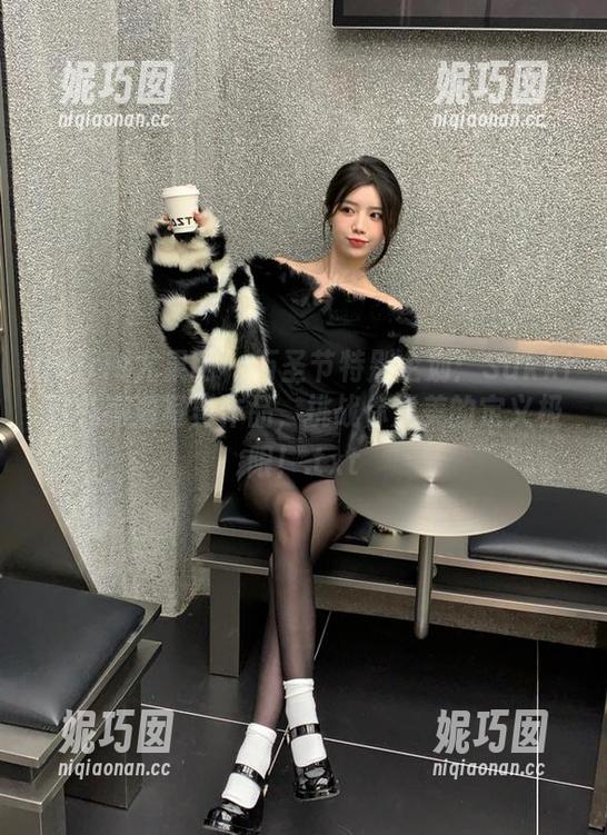 UGirls尤果网 - 万圣节特别企划：Sukki可儿高清写真作品，挑战你对美的定义极限！.txt
