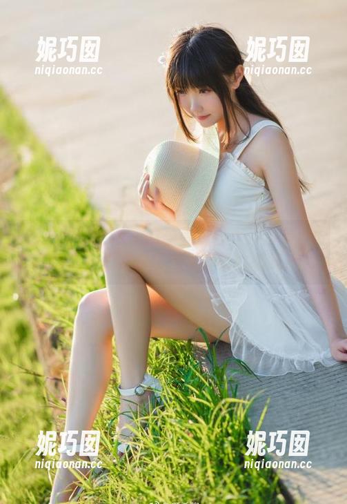 UGirls尤果网 - 方子萱夏日大片合集：分享那些看似完美却满是自嘲的瞬间.txt