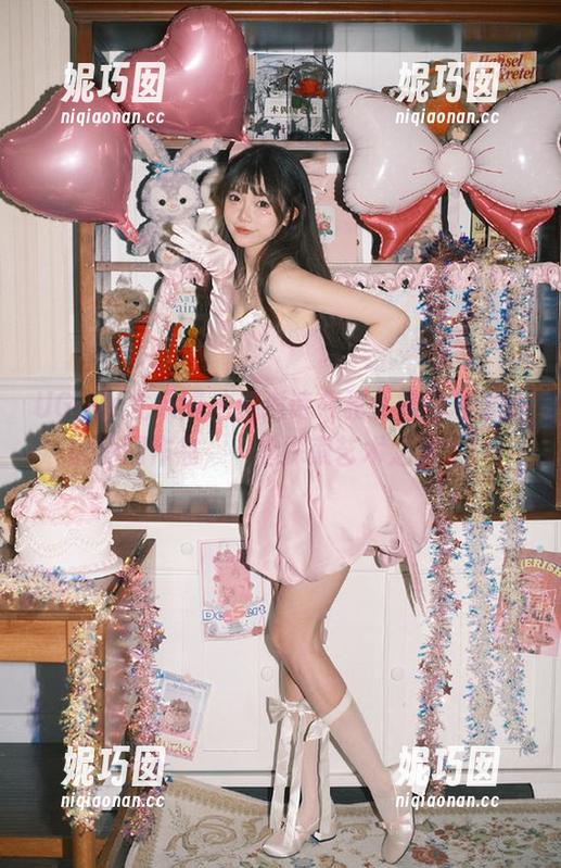 UGirls尤果网 - 邂逅诗朵雅女神，观看她的原图作品，一起探索艺术之旅.txt