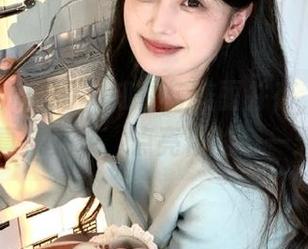 UGirls尤果网 – 知性与美丽并存，齐贝贝学姐写真集更新，点亮你的每一天！.txt