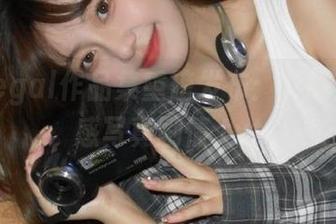 Vinnegal作品集重磅发布：下载她的情感写真剧情.txt