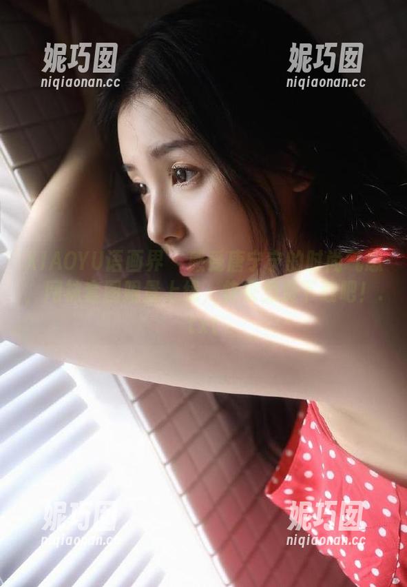 XIAOYU语画界 - 感受唐宁宁的时尚气息，网袜套图限量上线，快来免费下载吧！.txt