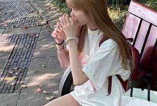 XIAOYU语画界 – 探索林乐一的毛衣写真图包：绽放个性与时尚的完美融合.txt