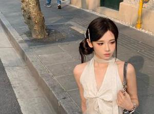 XINGYAN星颜社 – 探索转转Lisa连体衣的魅力：一份不可错过的写真合集和图册.txt
