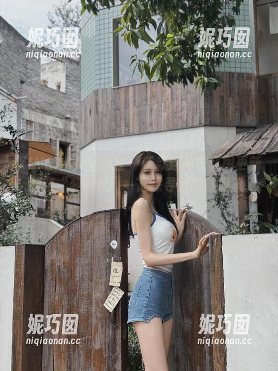 XINGYAN星颜社 - 新款连体衣套图更新！跟随“黎秋秋”一起探寻时尚新潮流.txt