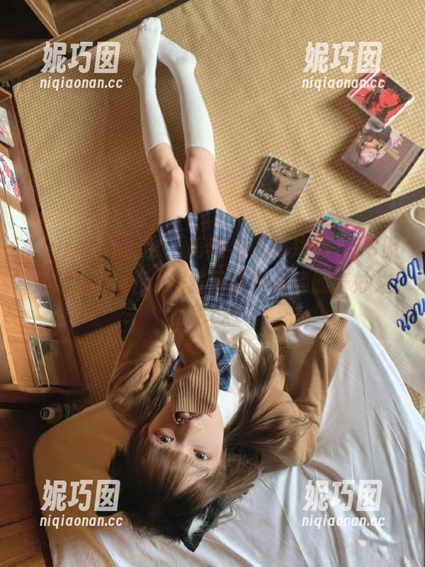 Xiuren秀人网 - 萌宠与优雅并存，K8傲娇萌萌Vivian浴缸写真作品集的奇妙之旅.txt