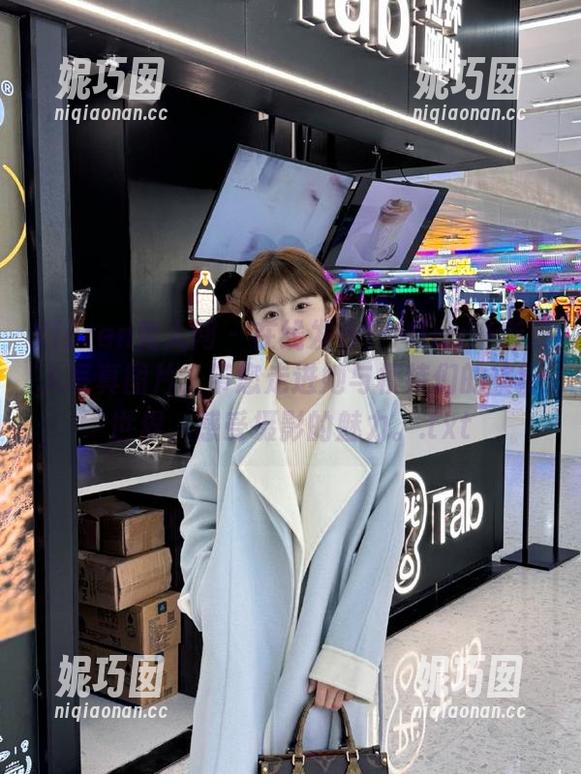 Xiuren秀人网 - 在线发布！Mina米娜双人写真图片，带您走进她与模特们的缤纷世界，感受摄影的魅力。.txt