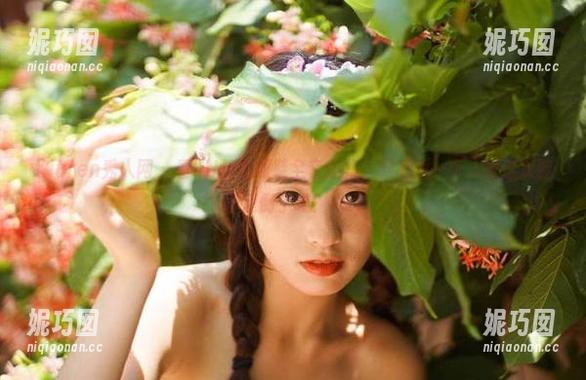 Xiuren秀人网 - 看UU酱高跟鞋全套图集，只有我一个人被这双鞋子迷倒了吗？.txt