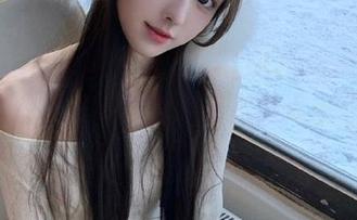 Xiuren秀人网 – 发现刘飞儿Faye定制黑白写真：每张图片都是情感的真挚表达.txt