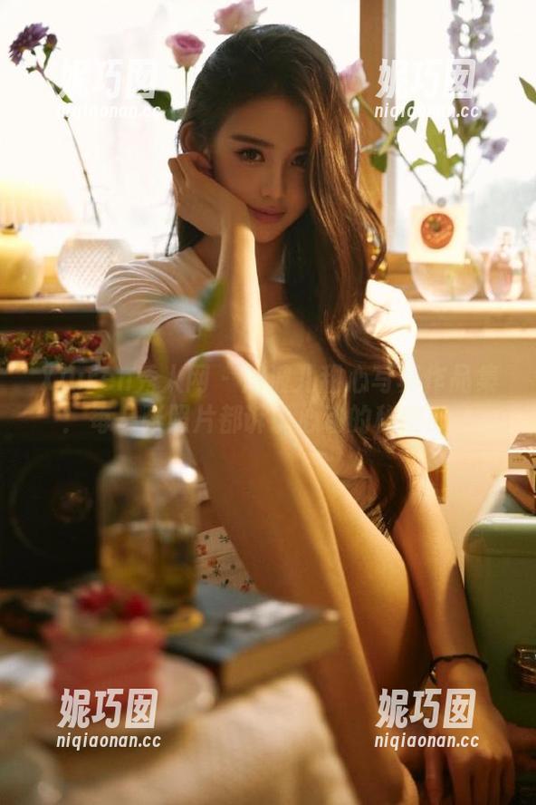 Xiuren秀人网 - 周波儿甜心写真作品集：每一张照片都诉说心动的秘密.txt