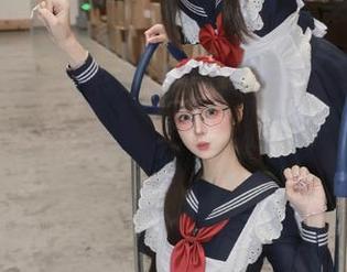 Xiuren秀人网 – 夏旖诺的皮衣魅力，精选图片尽展优雅与酷炫的完美结合之美.txt