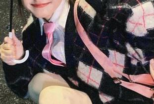 Xiuren秀人网 – 探索免费分享的婠婠么裤里丝图集，记录下每一个动人的瞬间.txt