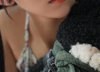 Xiuren秀人网 – 揉揉肉肉的花嫁图包合集：每一张都讲述着爱的故事与浪漫.txt