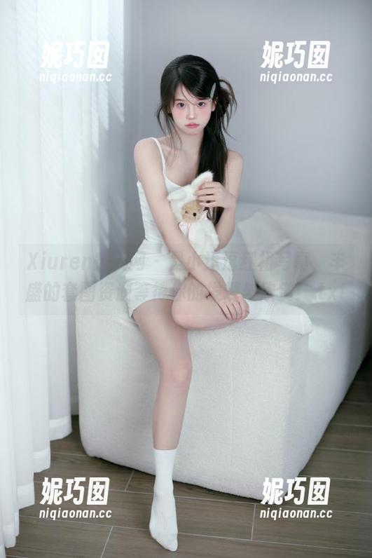 Xiuren秀人网 - 是小逗逗红裙写真，丰盛的套图资源等待你的发现与欣赏！.txt