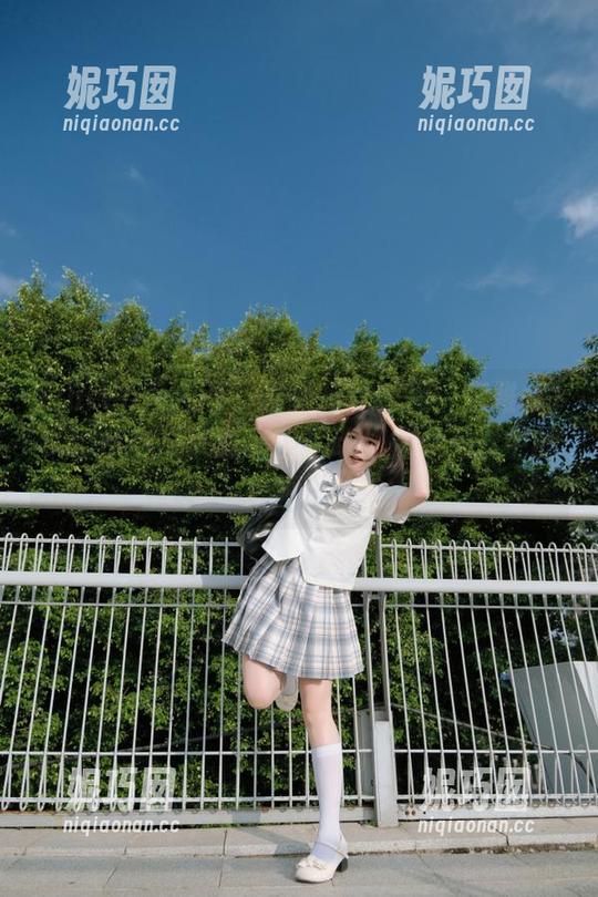 Xiuren秀人网 - 最新写真作品：李雅柔182CM与夏天的亲密互动，探寻光影中的美丽.txt