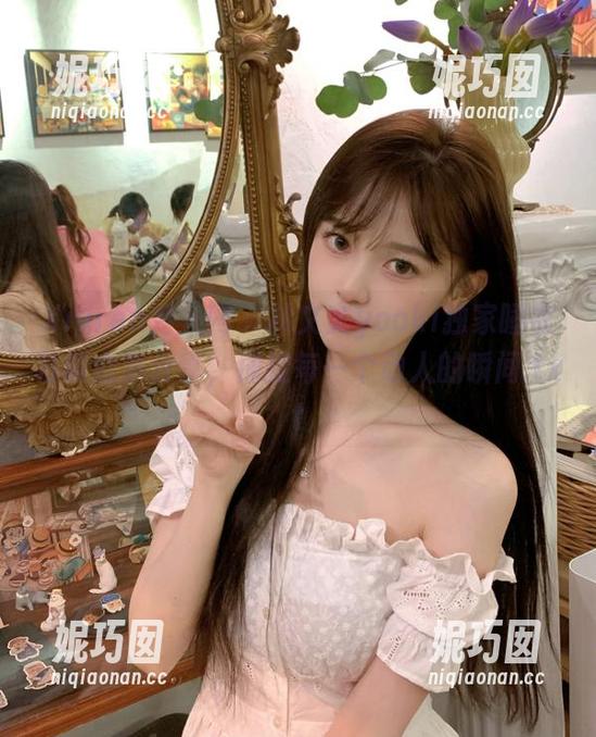 Xiuren秀人网 - 林文文yooki独家睡衣写真合集分享，捕捉每一个动人的瞬间.txt