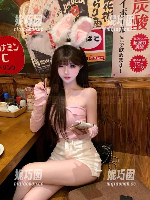Xiuren秀人网 - 欣赏田兮白的裤里丝：风格迥异的原图与照片带给你视觉享受.txt
